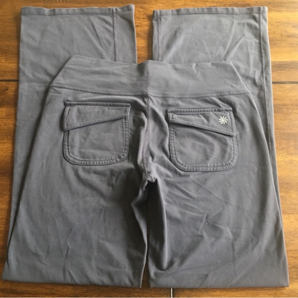 Athleta Fusion Flare Yoga Pants 🧘🏻‍♀️ - Picture 3 of 6